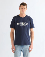 BLUZKI MĘSKIE WRANGLER GRAPHIC TEE BLACK IRIS 112387011