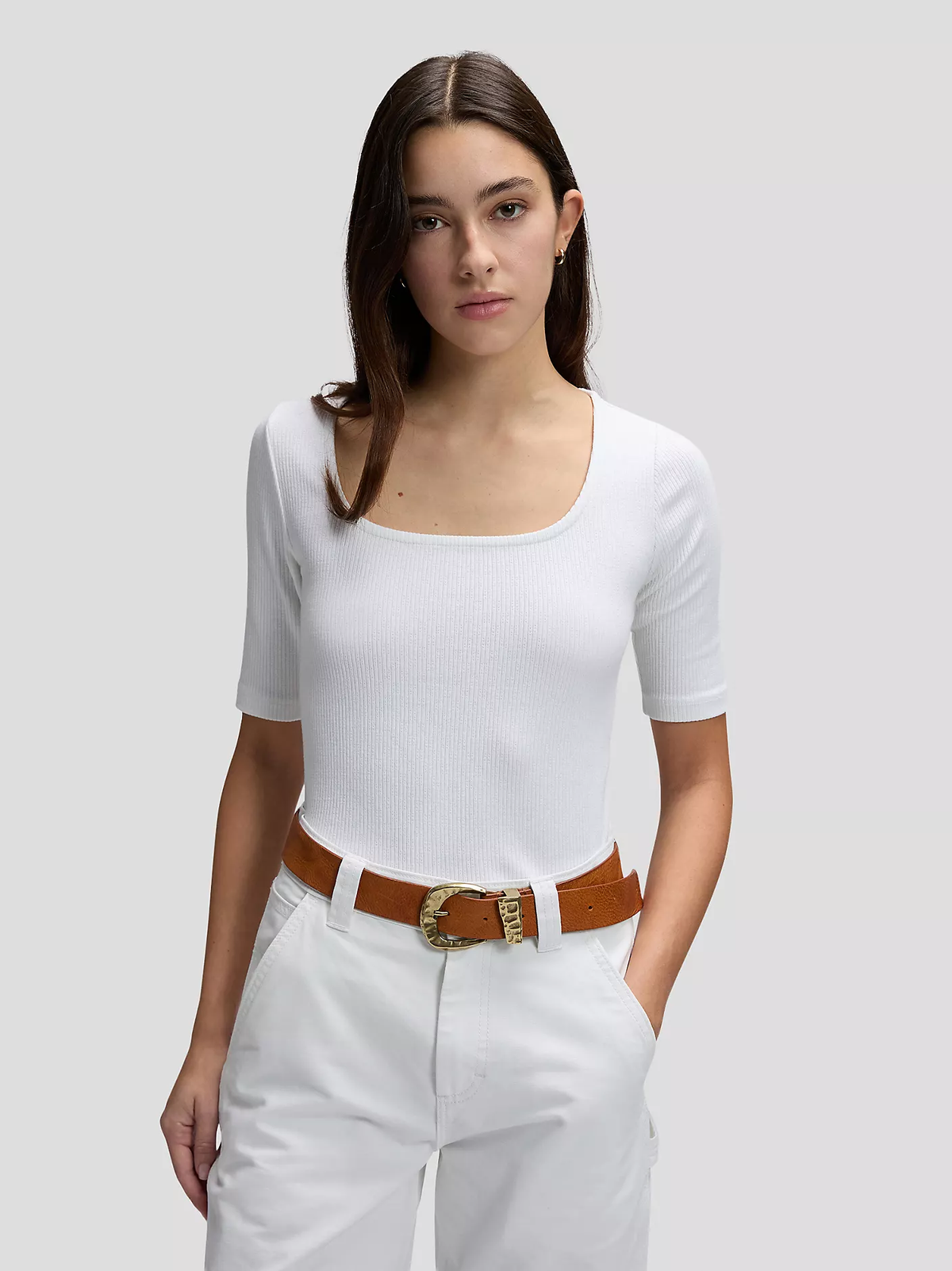 DAMSKA KOSZULKA LEE SS SQUARED NECK BRIGHT WHITE 112377002