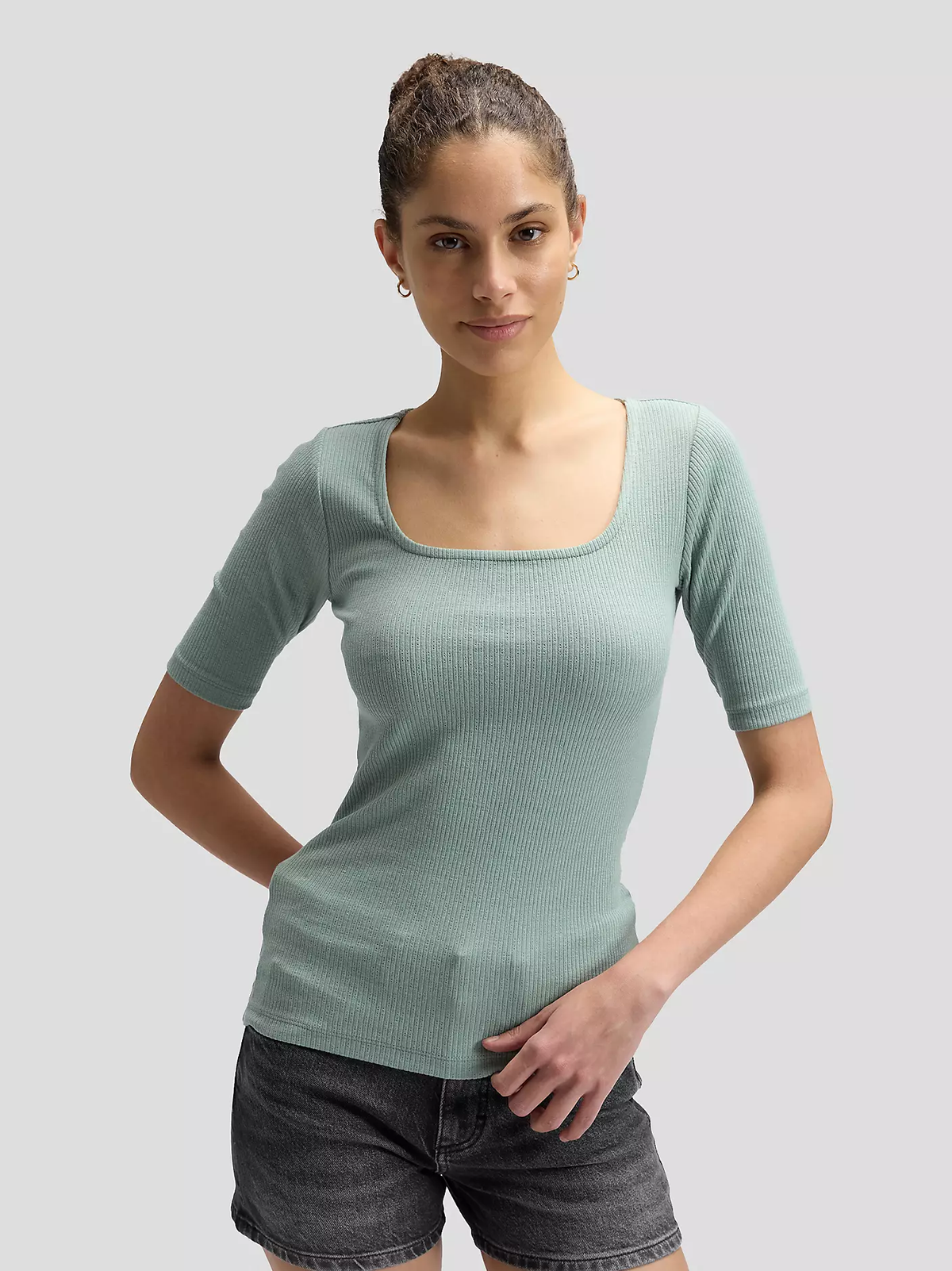 DAMSKA KOSZULKA LEE SS SQUARED NECK DESERT SAGE 112377003