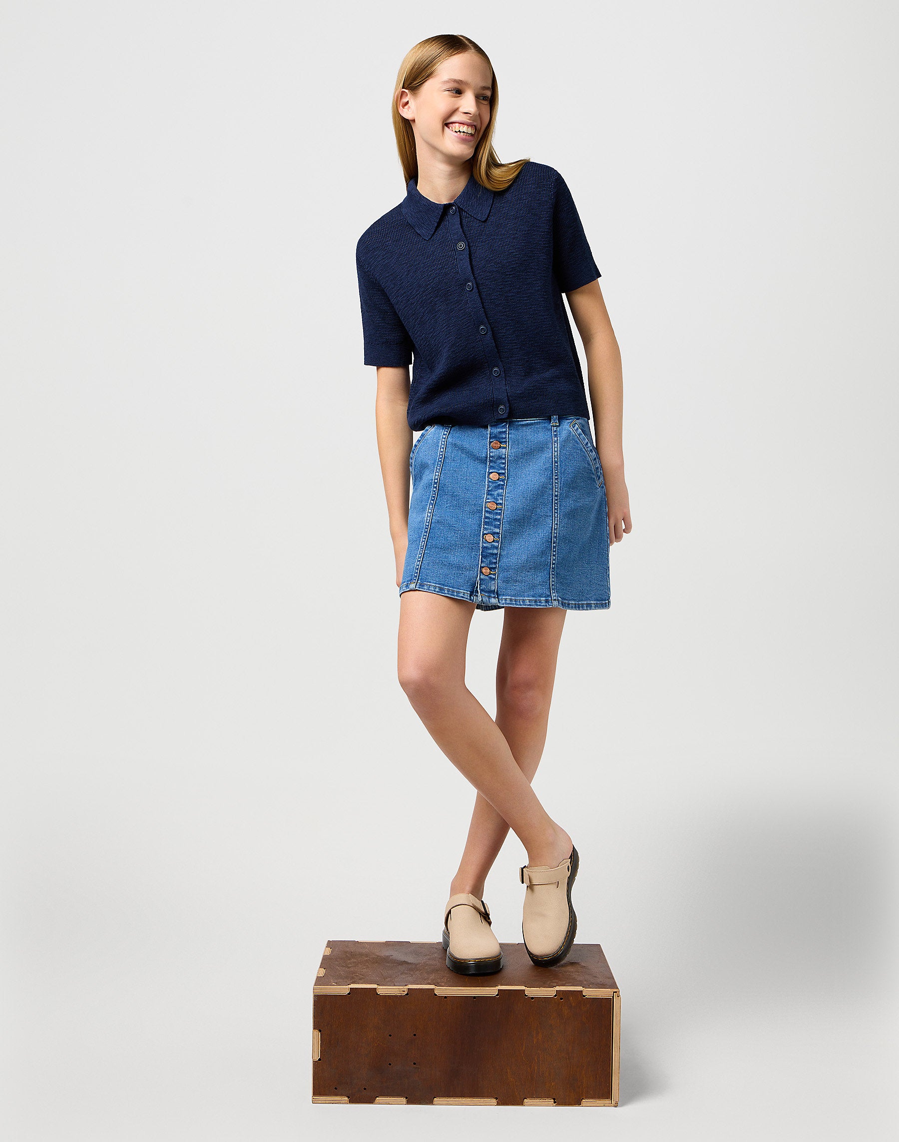 DAMSKA SPÓDNICA WRANGLER DENIM MINI SKIRT MID WASH 112352524