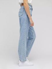 DAMSKIE SPODNIE JEANSOWE LEE ELASTICATED CAROL LIGHT SANCTUARY 112330490