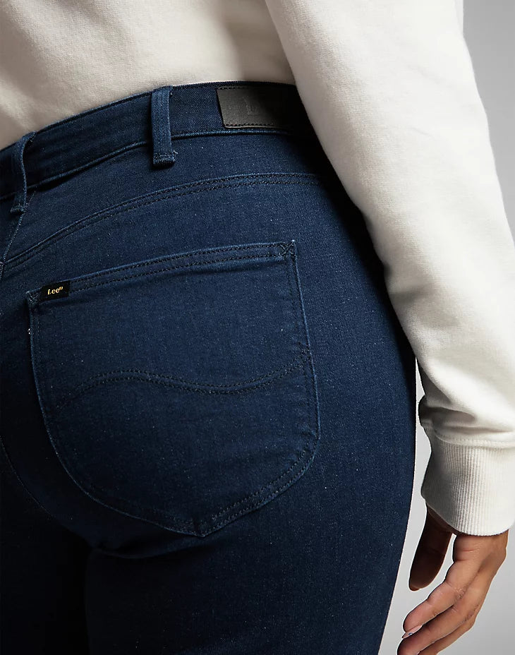 DAMSKIE SPODNIE JEANSOWE LEE Stella Tapered Plus DARK EVITA L31LPVYY 112139856