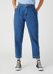 DAMSKIE SPODNIE JEANSOWE WRANGLER MOM CHINO LAKE SIDE W22H-ZB-26K 112127816