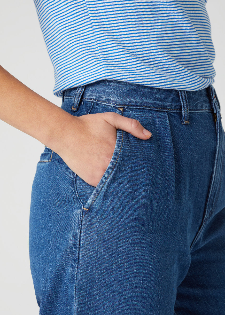 DAMSKIE SPODNIE JEANSOWE WRANGLER MOM CHINO LAKE SIDE W22H-ZB-26K 112127816