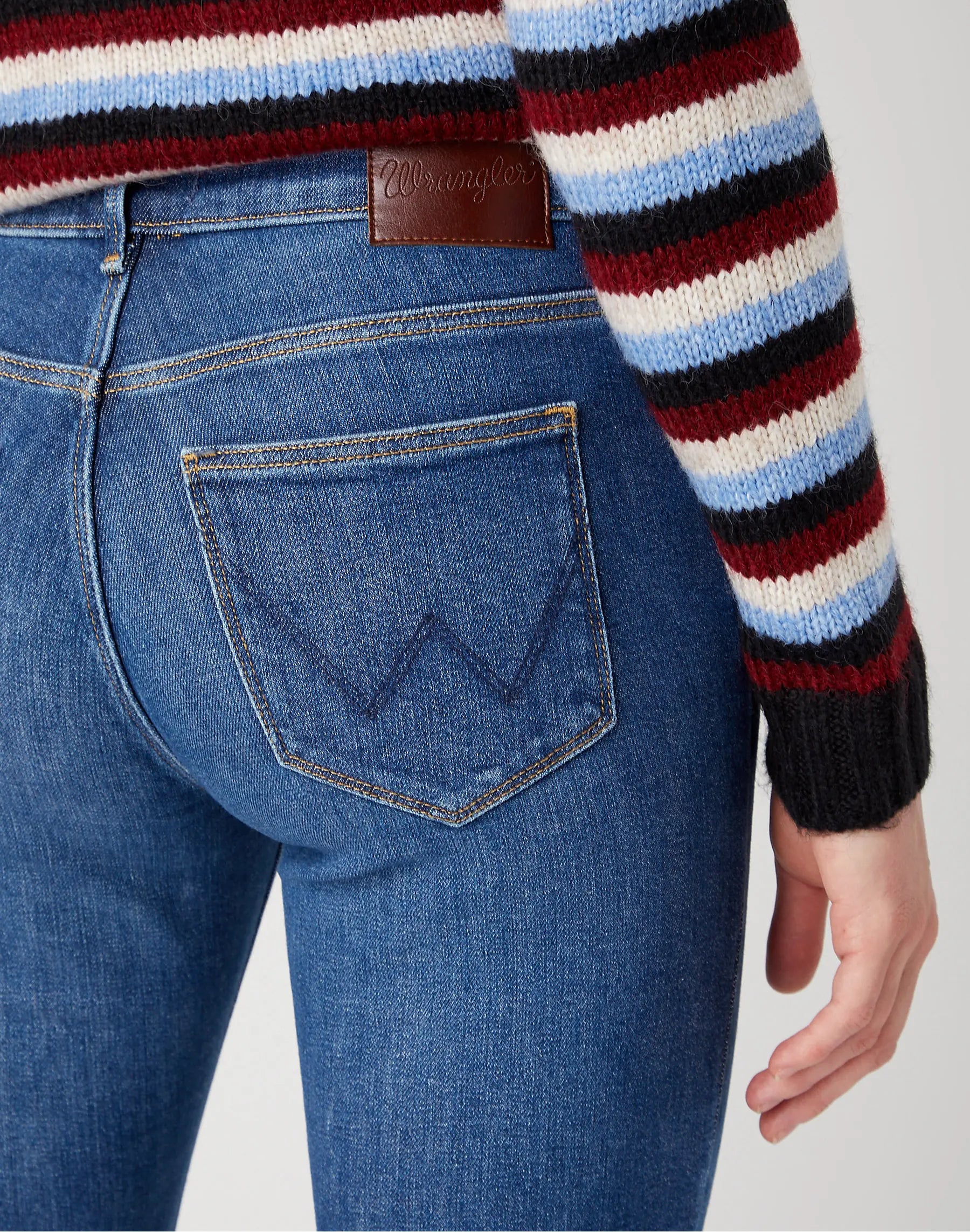 DAMSKIE SPODNIE WRANGLER BOOTCUT RITA 112342859