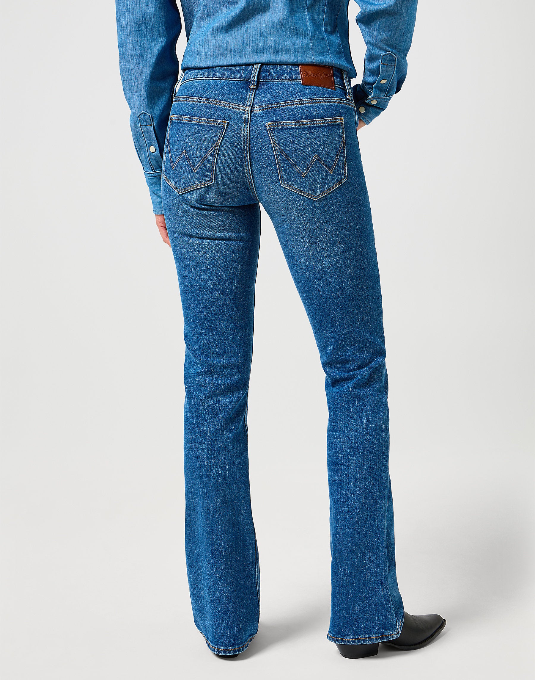 DAMSKIE SPODNIE WRANGLER BOOTCUT VINTAGE BLUE 112356394