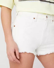 DAMSKIE SZORTY WRANGLER FESTIVAL SHORT WHITE SAND W26F-HQ-29X 112128027