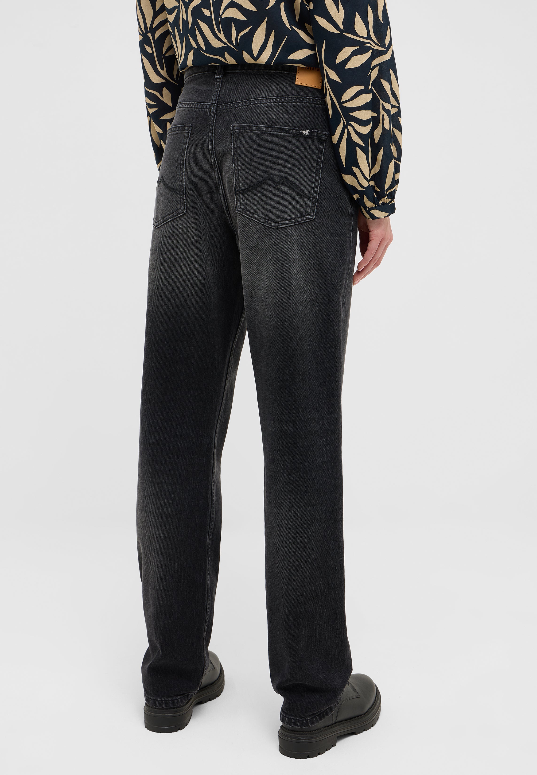 Damskie Spodnie Jeansowe Mustang Style Brooks Straight Denim Black 1016922 4000 840