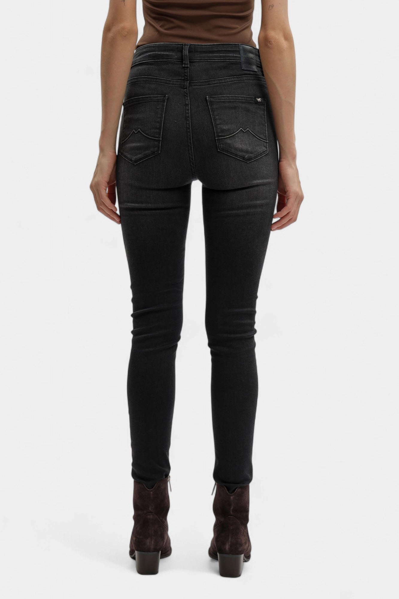 Damskie Spodnie Jeansowe Mustang Style Georgia Super Skinny Denim Black 1016903 4000 802