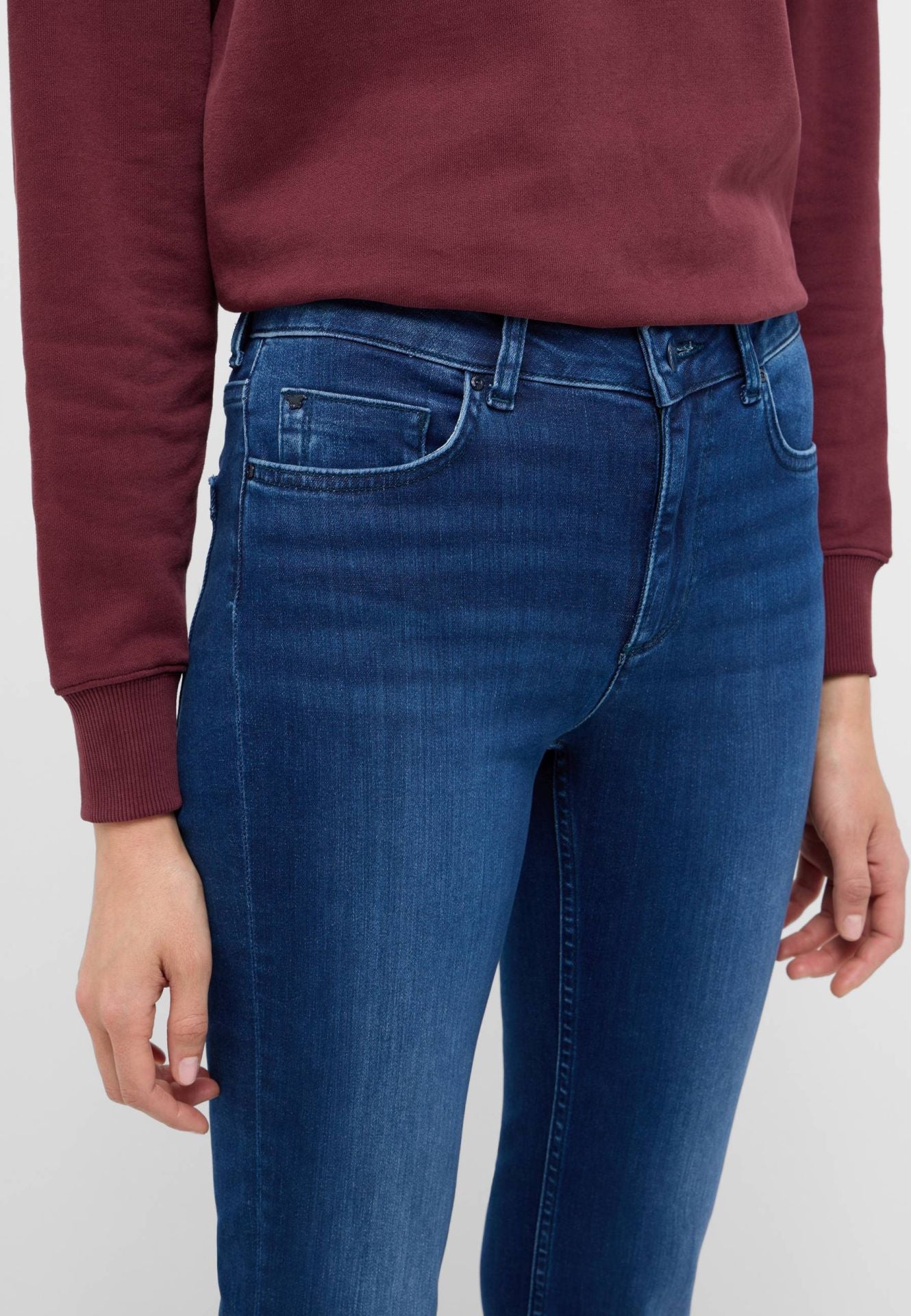 Damskie Spodnie Jeansowe Mustang Style Shelby Slim Boot Denim Blue 1015568 5000 682