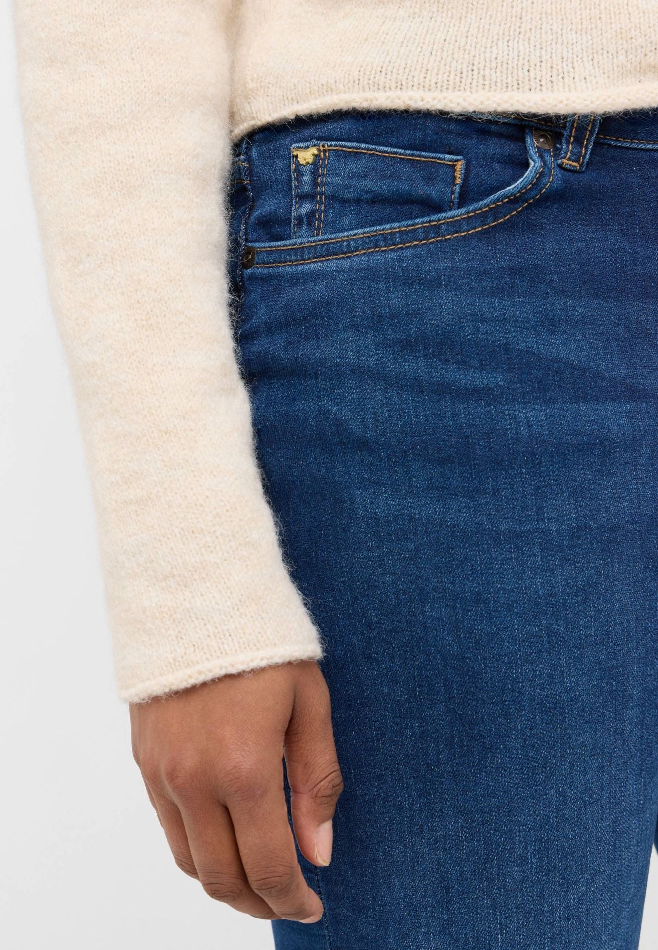 Damskie Spodnie Jeansowe Mustang Style Shelby Slim Boot Denim Blue 1015992 5000 742