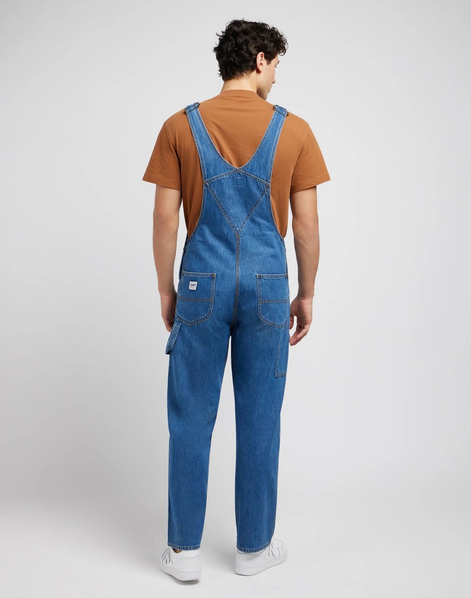 LEE BIB MID MĘSKIE SPODNIE JEANSOWE OGRODNICZKI JEANS MID SHADE 112349314 L72Z017385