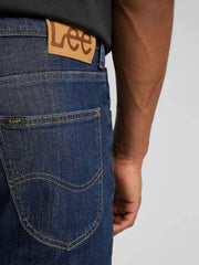 LEE BROOKLYN MĘSKIE SPODNIE JEANSOWE STRAIGHT DEEP WATER L452PXEE 112322230