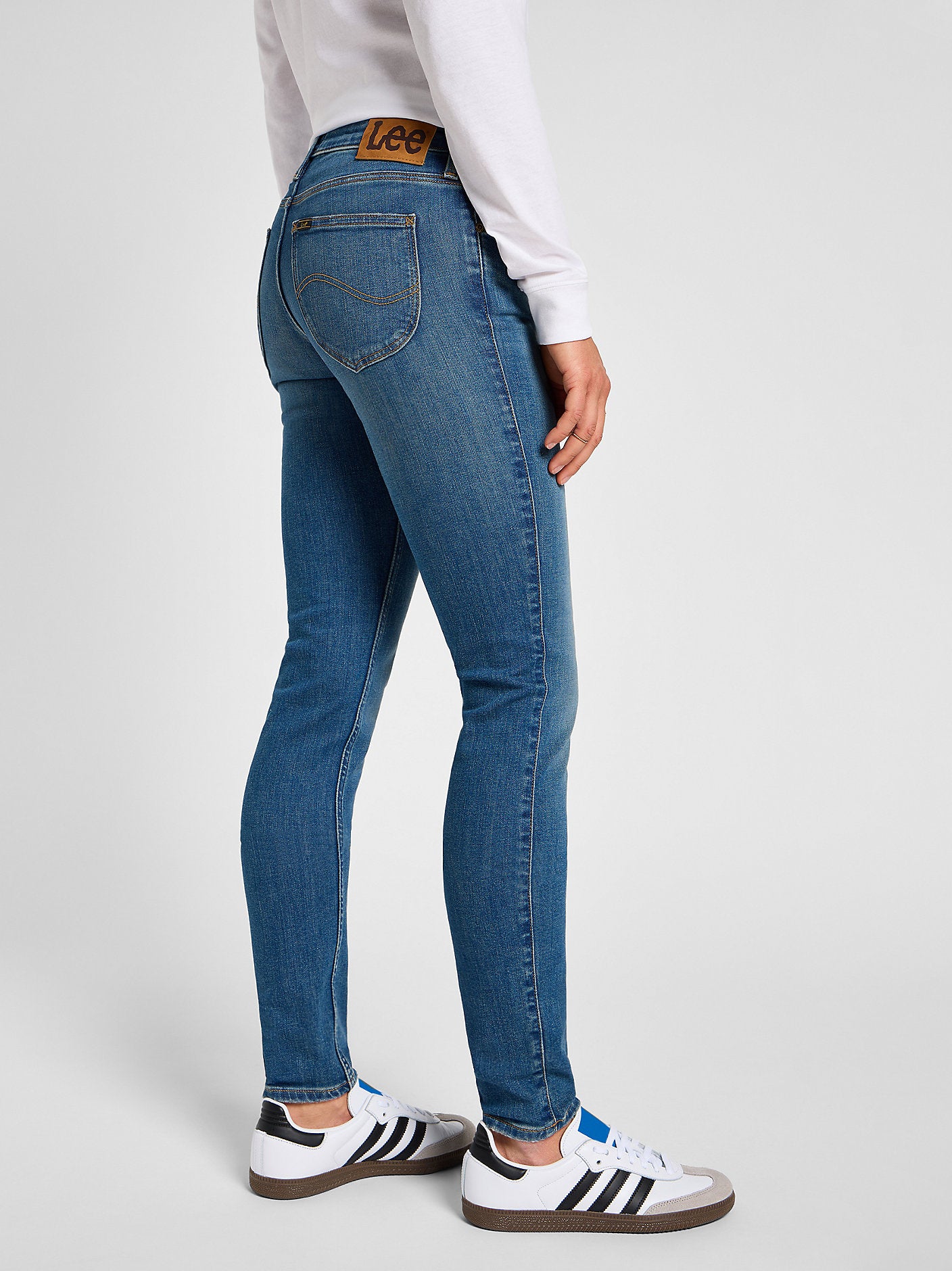 LEE DAMSKIE SPODNIE JEANSOWE LEE SCARLETT MID DUST 112355242
