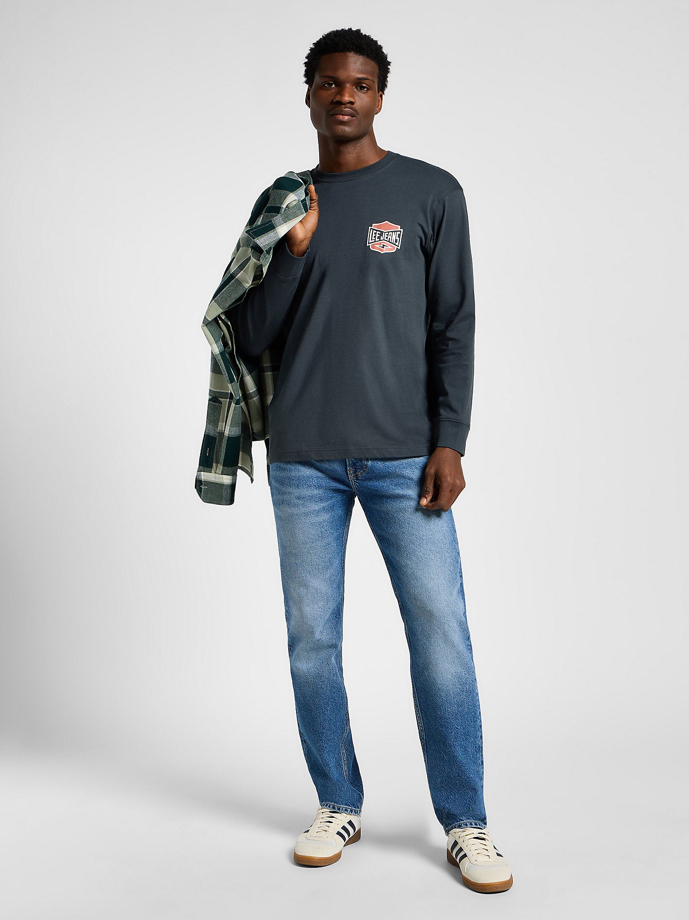 Męska Bluzka Z Długim Rękawem Longsleeve Lee LS Ess Seasonal Tee Washed Black 112358045