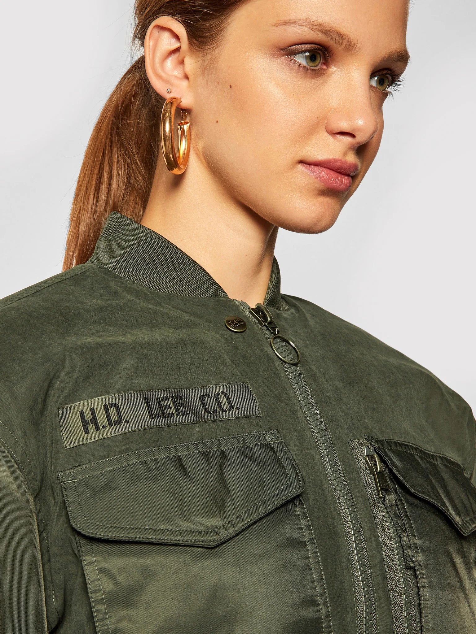 LEE SATEEN BOMBER DAMSKA KURTKA PRZEJŚCIOWA OLIVE GREEN L56EMMNX 112113030