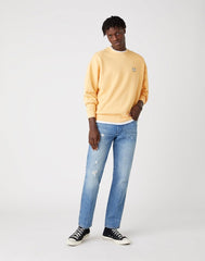 MĘSKA BLUZA WRANGLER BADGE CREW LOVELY MANGO W6E5HAA11 112130730