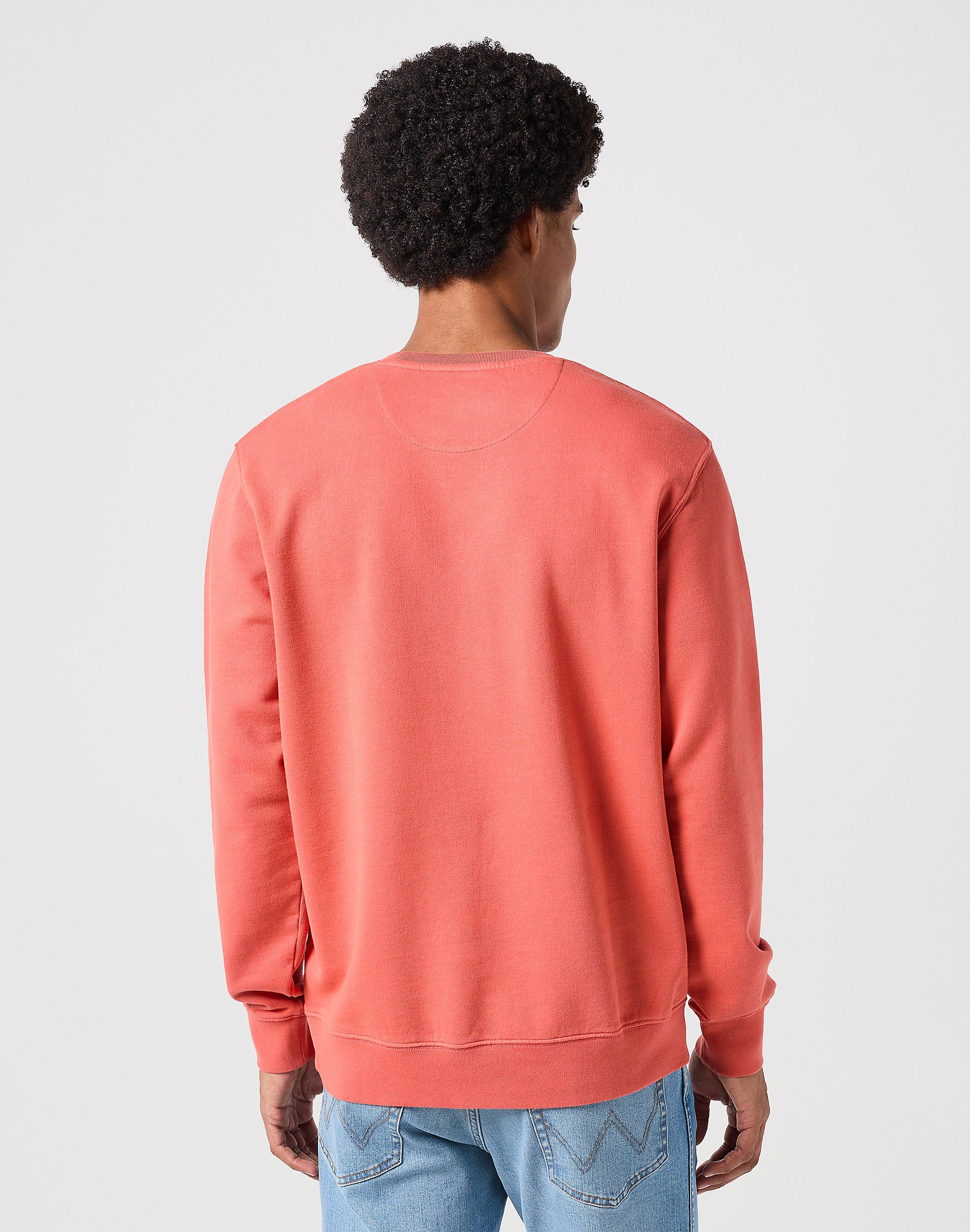 MESKA BLUZA WRANGLER SIGN OFF CREW BURNT SIENNA 112350536