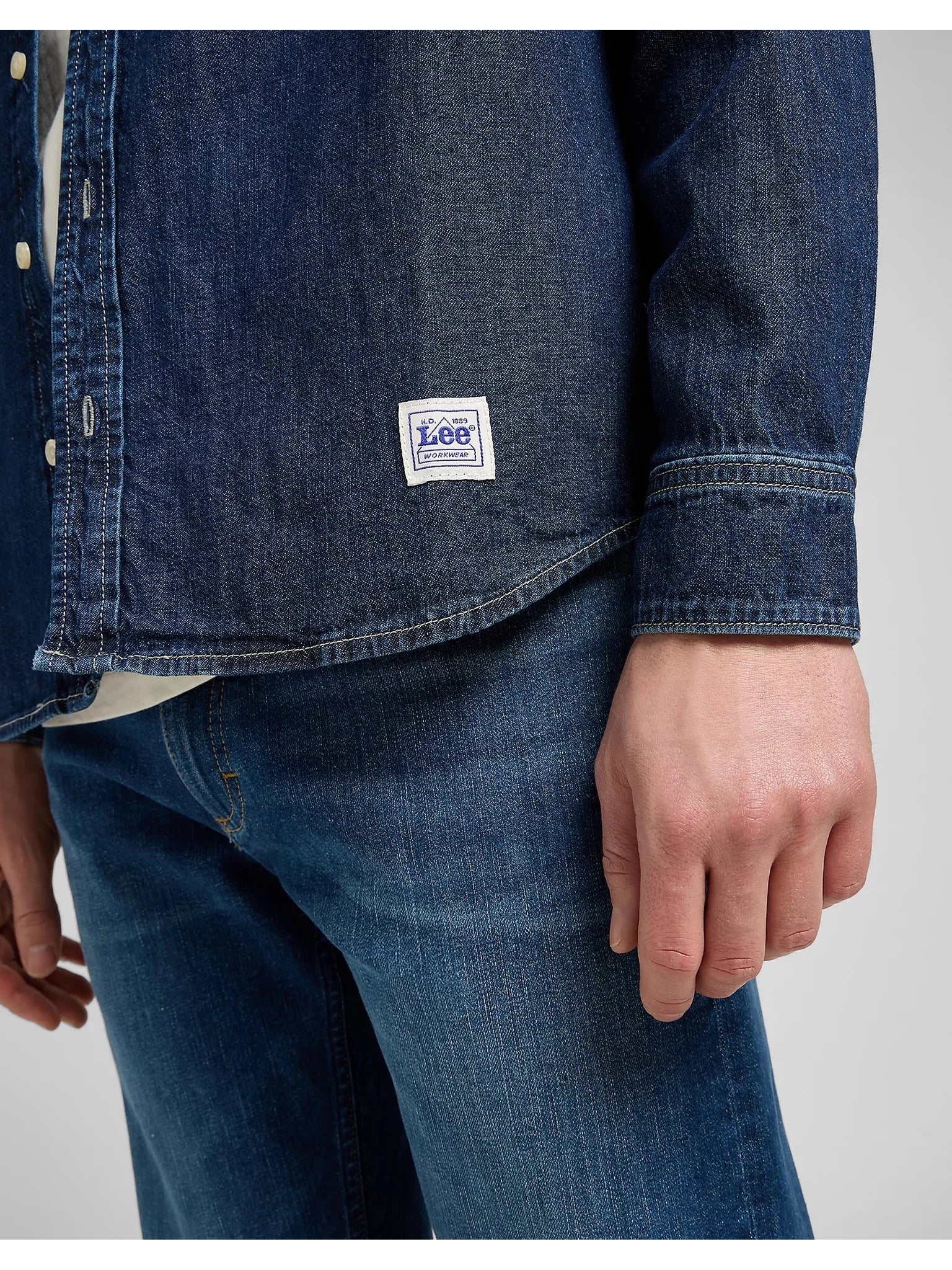 Męska Koszula Jeansowa Lee No Pocket Button Down Blue Ridge 112370477