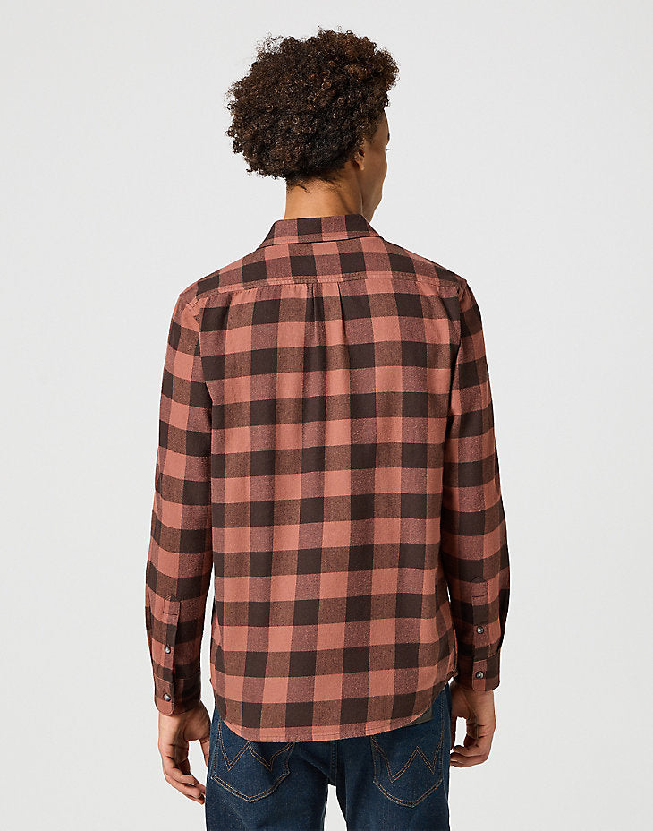 MĘSKA KOSZULA KRATA WRANGLER 1 PKT SHIRT ROOT BEER CHECK 112357381