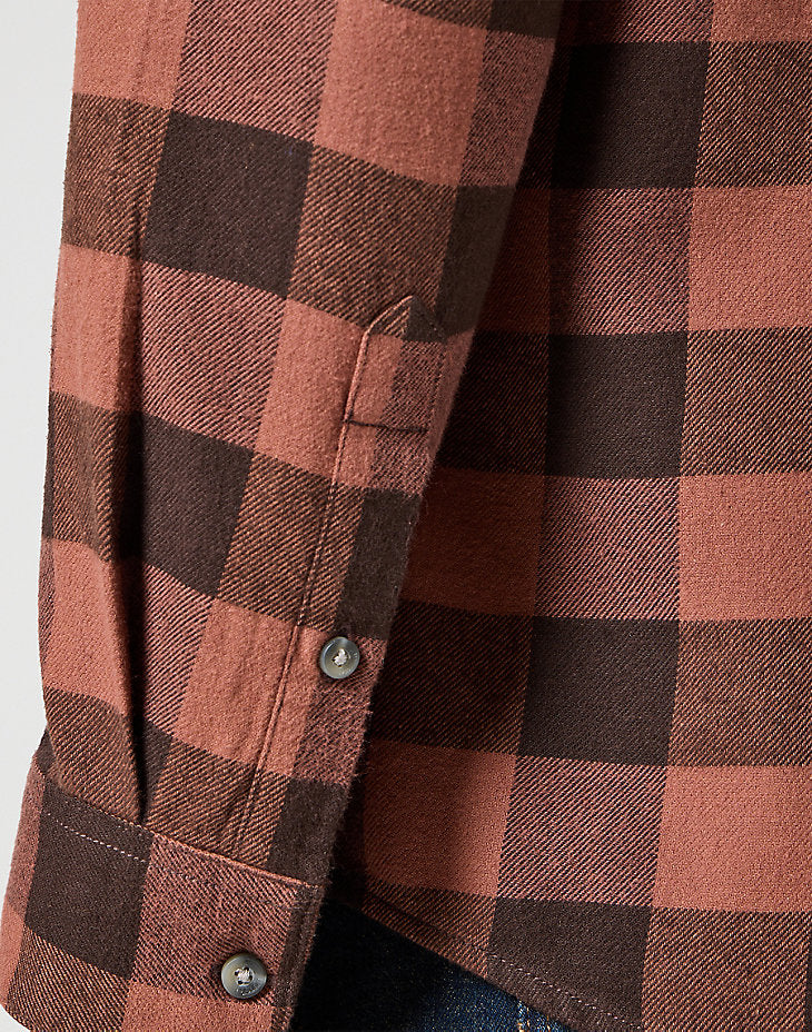 MĘSKA KOSZULA KRATA WRANGLER 1 PKT SHIRT ROOT BEER CHECK 112357381