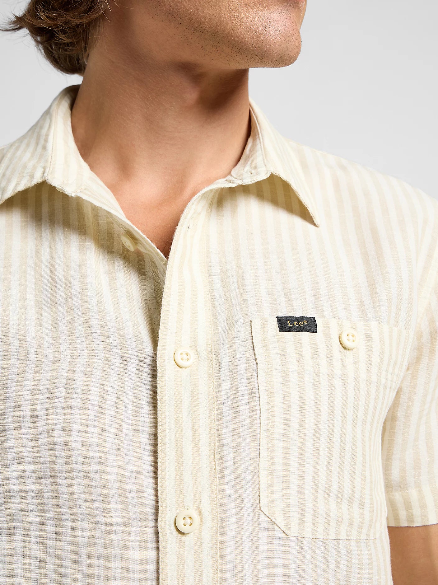 Meska Koszula Lee Ss Leesure Shirt Pioneer Ecru 112363814