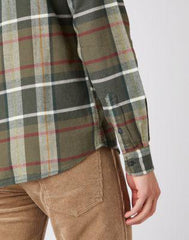 MĘSKA KOSZULA MATERIAŁOWA WRANGLER LS 2PKT FLAP SHIRT IVY GREEN W5A53WXIX 112141427