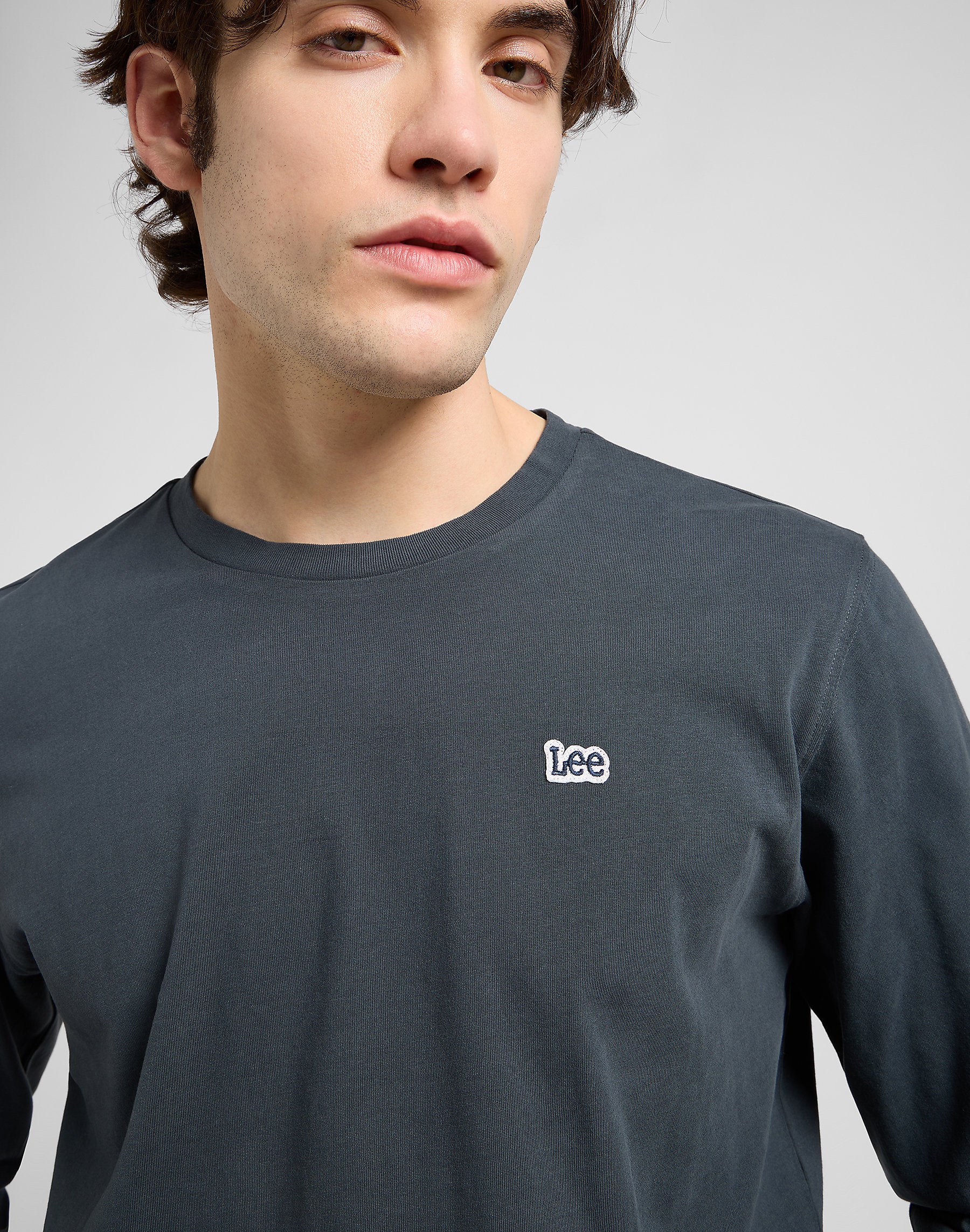 Męska Koszulka Lonsleeve Lee LS Patch Logo Tee Washed Black 112370500