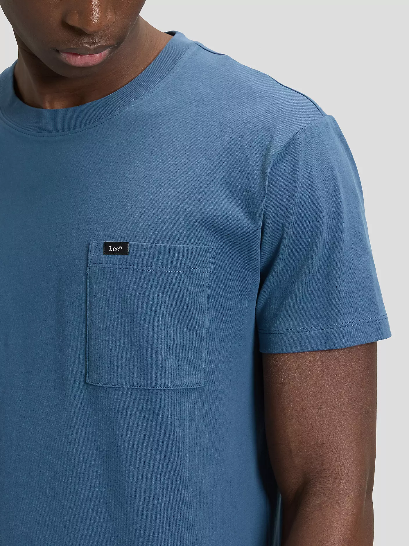 MĘSKA KOSZULKA LEE ULTIMATE POCKET TEE ACADEMY BLUE 112376434