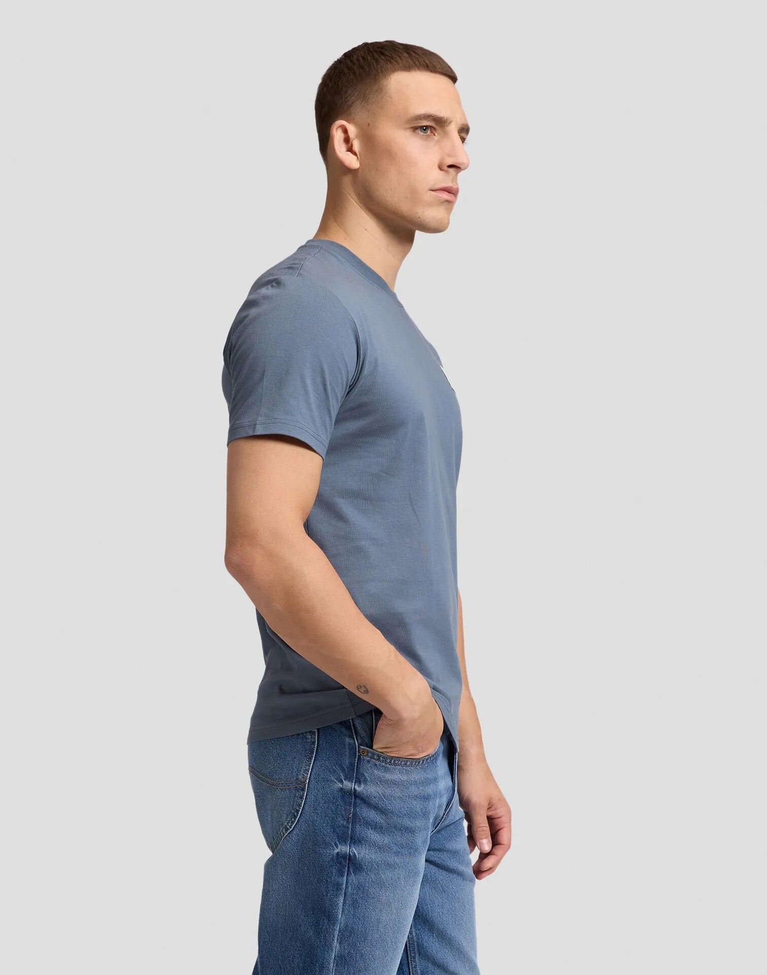 MĘSKA KOSZULKA LEE WOVEN LABEL TEE VINTAGE BLUE 112387314