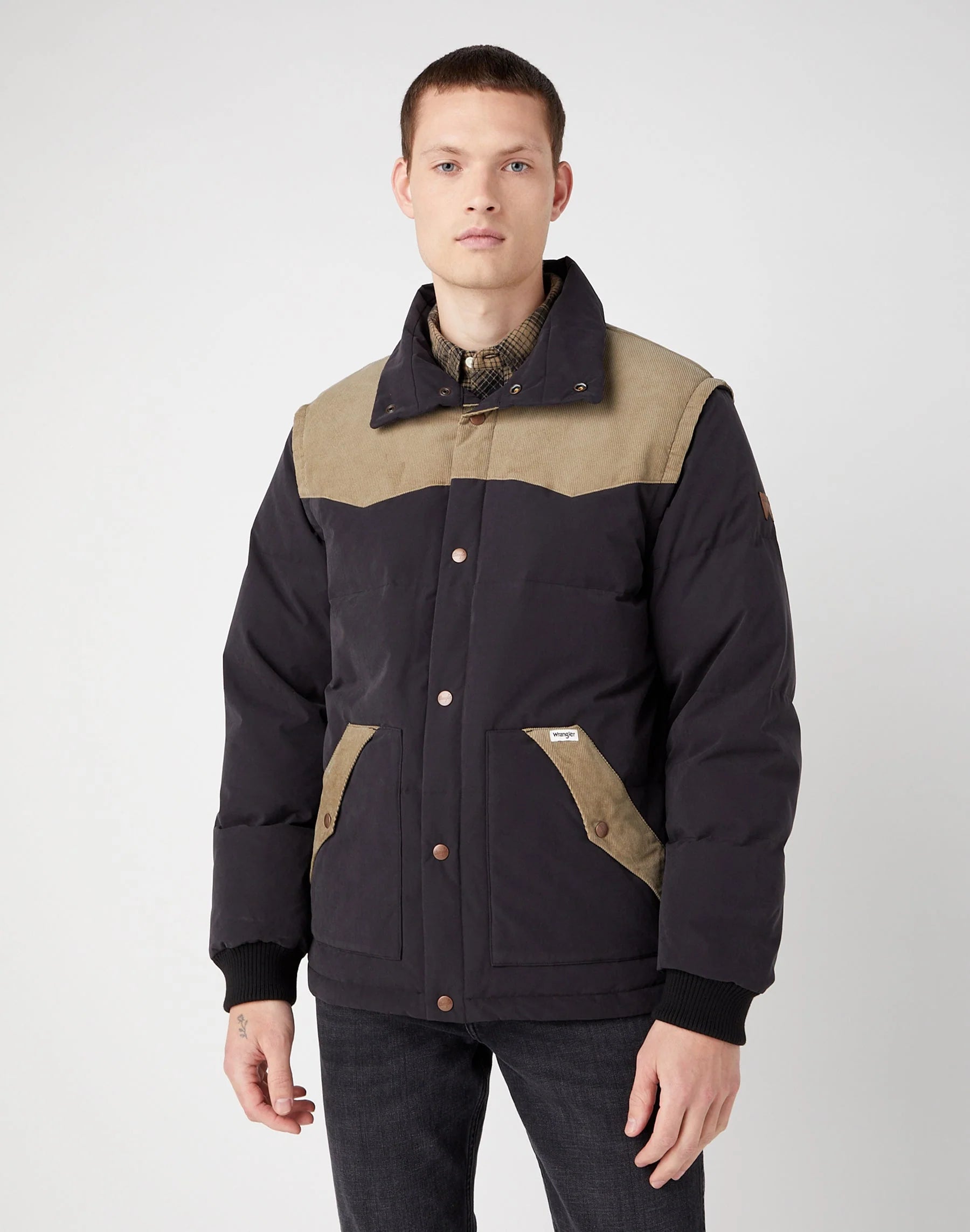 Męska Kurtka Zimowa Wrangler Detachable Sleeve Black 112341105