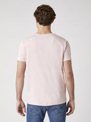 MĘSKI T-SHIRT WRANGLER SS SIGN OFF TEE SILVER PINK W7C07D3TU 112131607