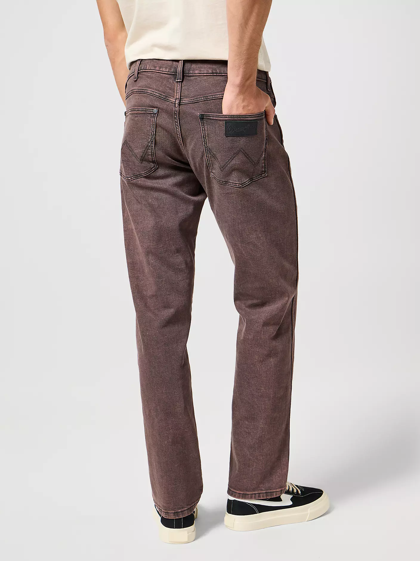 MĘSKIE SPODNIE JEANSOWE WRANGLER FRONTIER BURGUNDY BLUSH 112356825