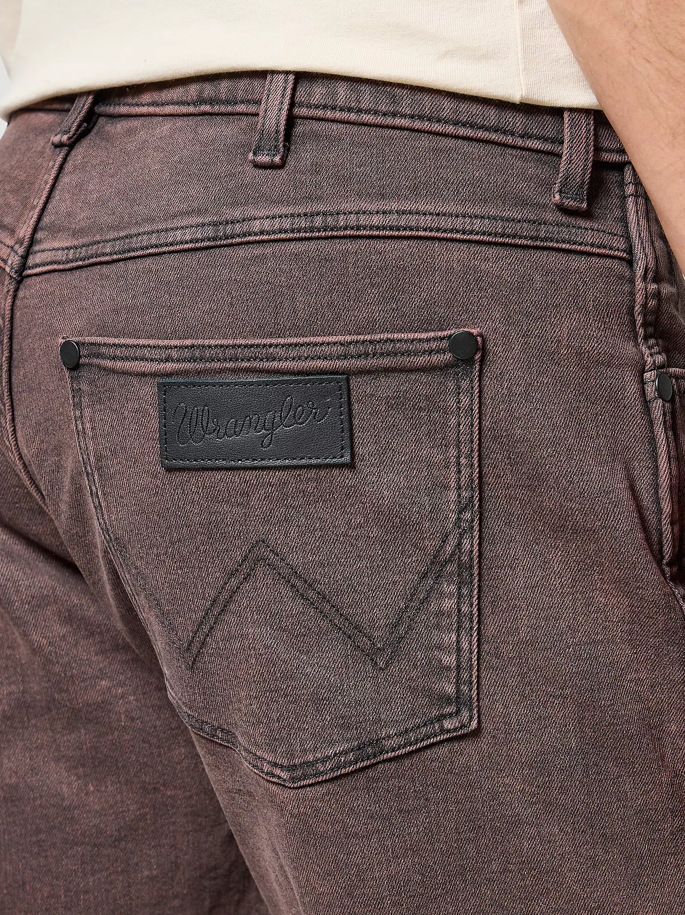 MĘSKIE SPODNIE JEANSOWE WRANGLER FRONTIER BURGUNDY BLUSH 112356825