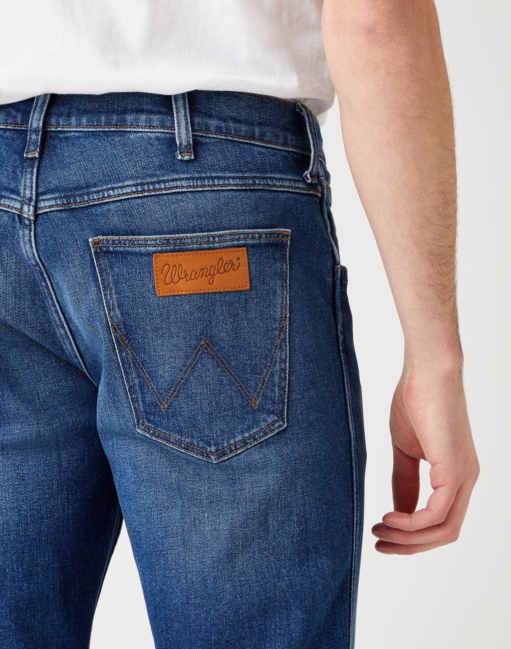 MĘSKIE SPODNIE JEANSOWE WRANGLER GREENSBORO HARD EDGE W15QJX246 112126935