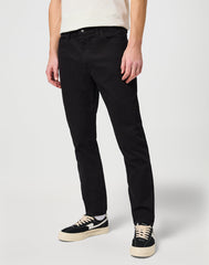 MĘSKIE SPODNIE JEANSOWE WRANGLER RUSTLER SLIM BLACK RINSE CZARNE W10ERD107 112342562