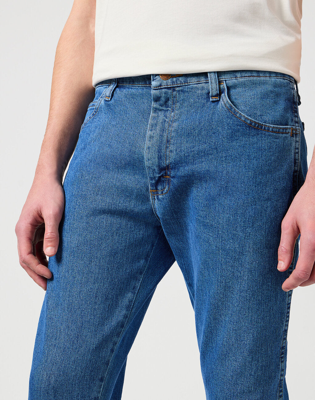 MĘSKIE SPODNIE JEANSOWE WRANGLER RUSTLER SLIM INDIGO MID W10ERC81D 112342563