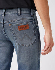 MĘSKIE SPODNIE JEANSOWE WRANGLER TEXAS COVER BLUE W121N8286 112141135