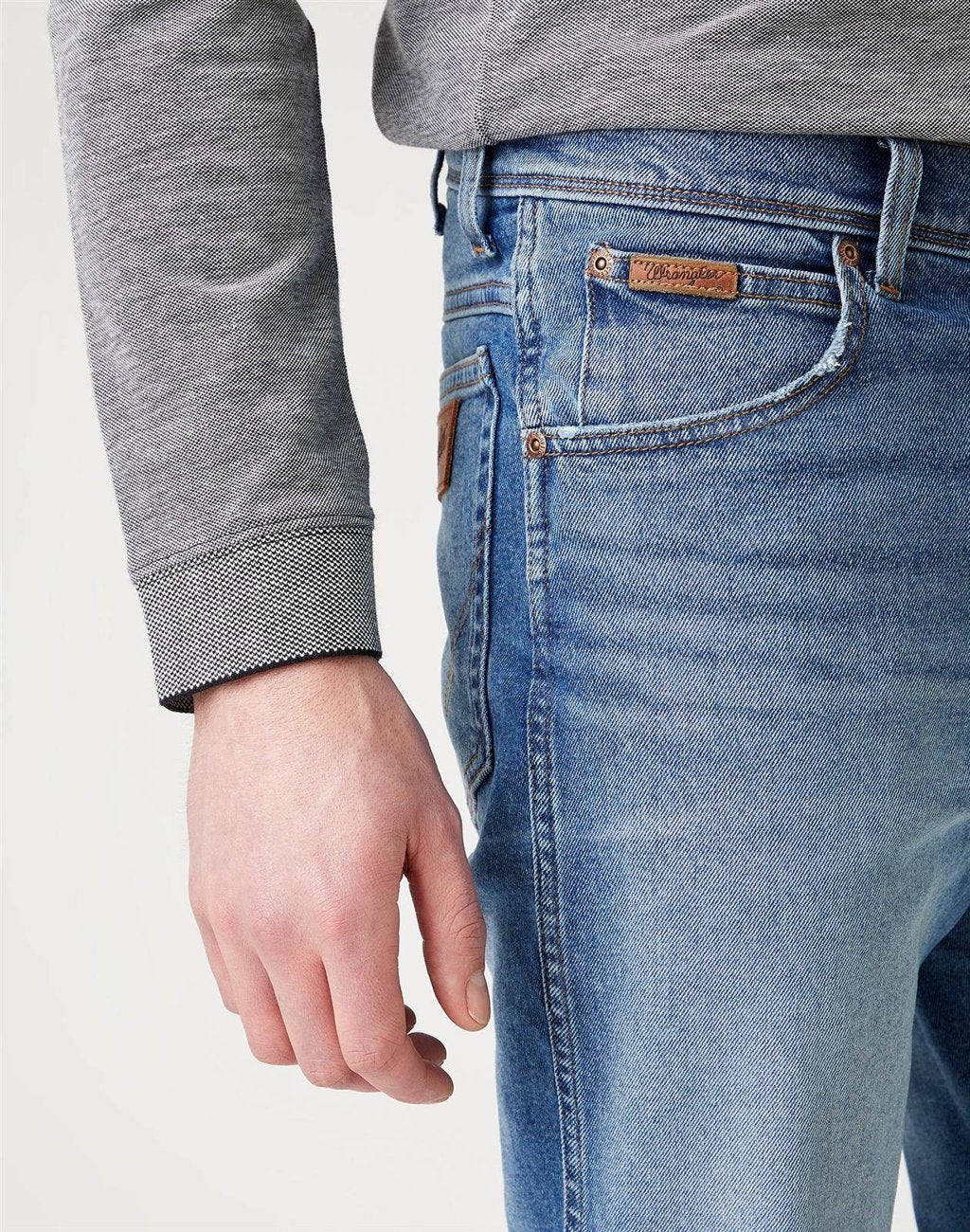 MĘSKIE SPODNIE JEANSOWE WRANGLER TEXAS SLIM BLUE CHILL W12SU898T 112141161