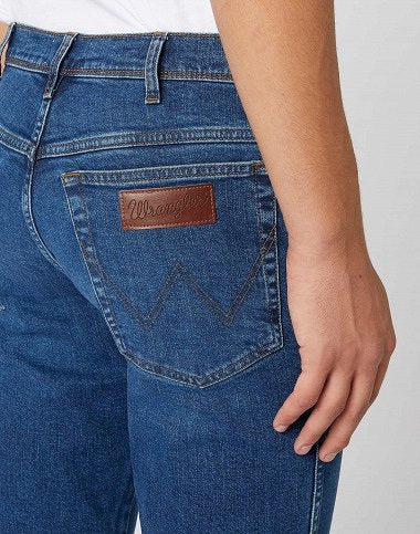 MĘSKIE SPODNIE JEANSOWE WRANGLER TEXAS SLIM GAME ON W12ST112E 112126517