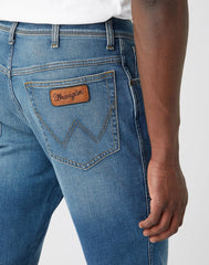 MĘSKIE SPODNIE JEANSOWE WRANGLER TEXAS TAPER IN CLOVER W12TX5365 112141169