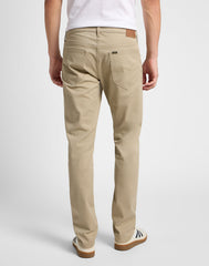 MĘSKIE SPODNIE MATERIAŁOWE LEE DAREN ZIP FLY NEW KANSAS CITY KHAKI 112360203 L707016437