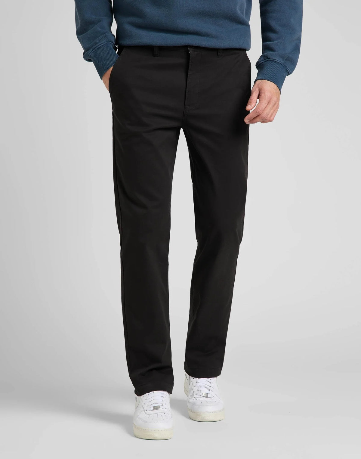 Męskie Spodnie Materiałowe Lee Regular Chino Black 112322422