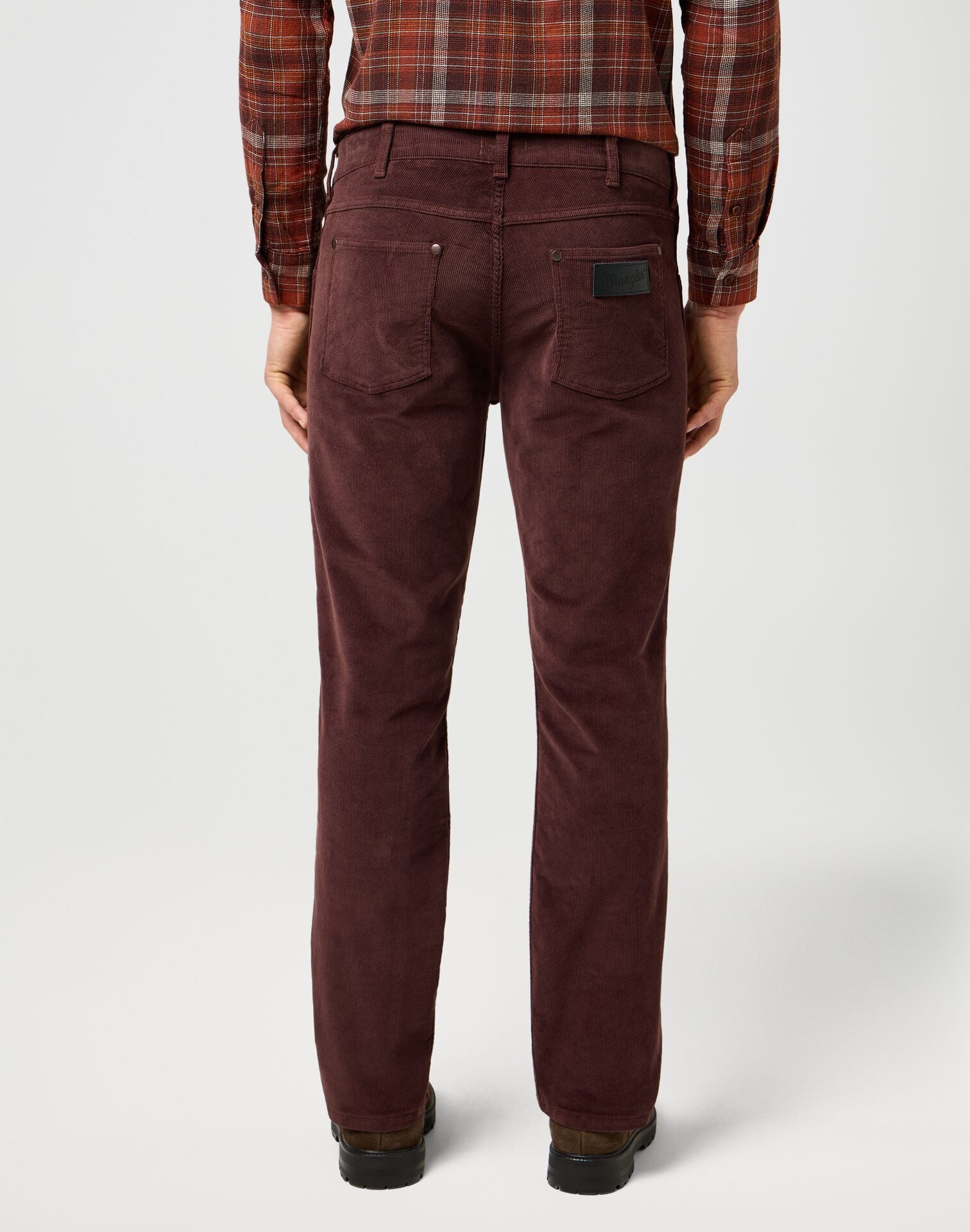 Męskie Spodnie Sztruksowe Wrangler Greensboro Mahogany 112370724