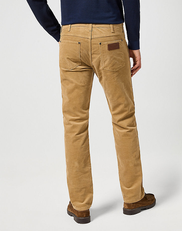 MĘSKIE SPODNIE SZTRUKSOWE WRANGLER GREENSBORO TIGERS EYE 11235740