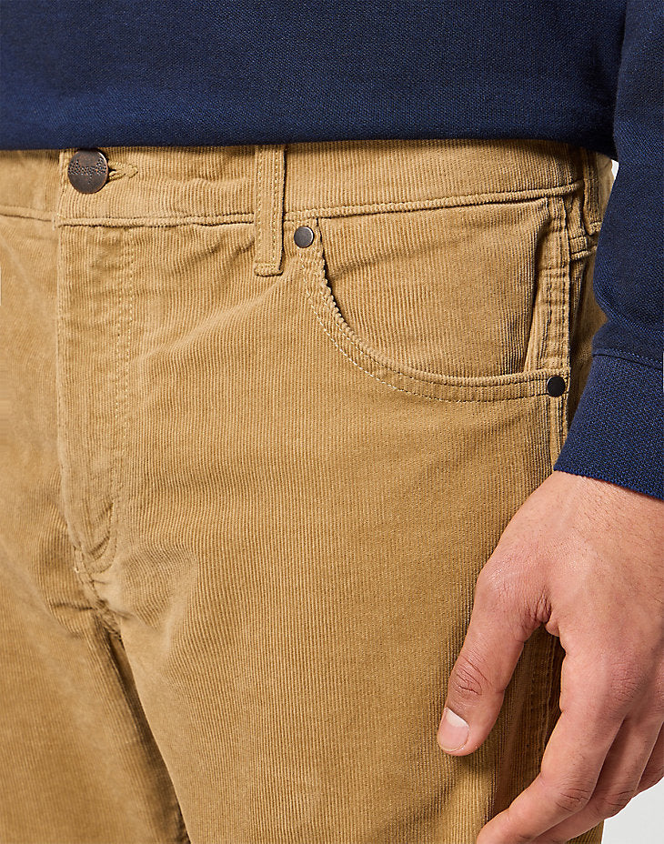 MĘSKIE SPODNIE SZTRUKSOWE WRANGLER GREENSBORO TIGERS EYE 11235740