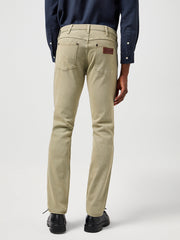 MESKIE SPODNIE WRANGLER GREENSBORO DARK TEA 112362437