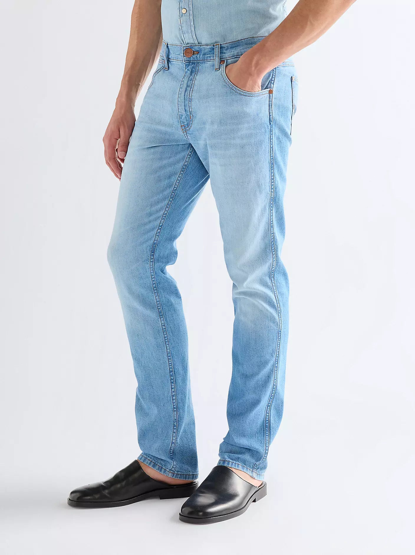 MESKIE SPODNIE WRANGLER GREENSBORO LIGHT WASH 112378689