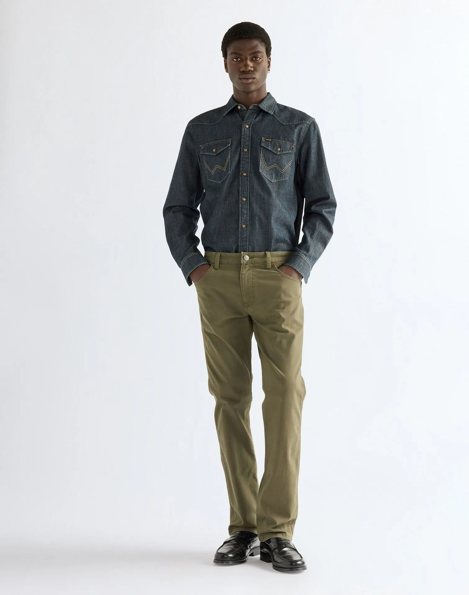 MESKIE SPODNIE WRANGLER GREENSBORO OLIVE NIGHT 112371389