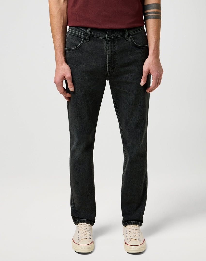 Męskie Spodnie Wrangler Larston Ash 112373031